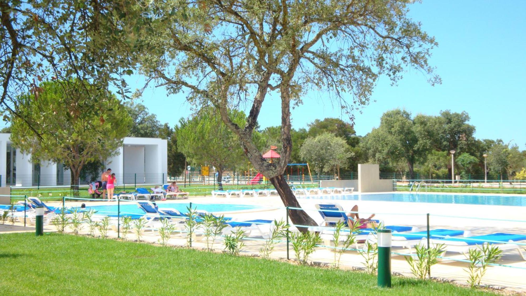 Parque De Campismo Orbitur Montargil Hotel Екстериор снимка