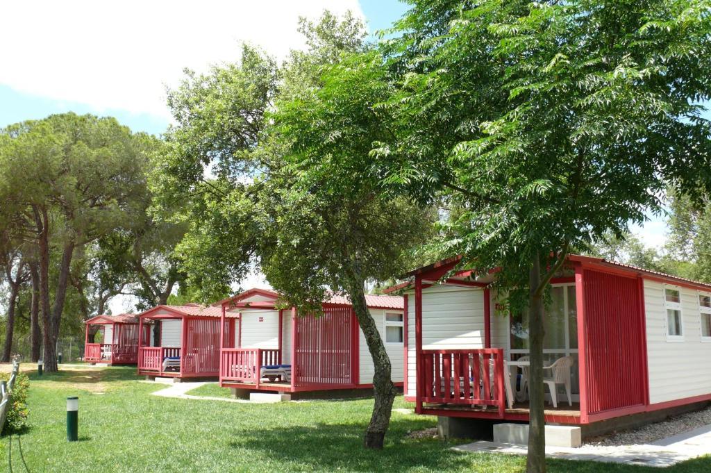 Parque De Campismo Orbitur Montargil Hotel Екстериор снимка